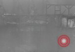 Standbild Schäden durch Brand Paris Frankreich, 1954, aus Sekunde 33 historischem Filmmaterial Videoclip 65675076502