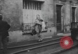 Standbild Schäden durch Brand Paris Frankreich, 1954, aus Sekunde 37 historischem Filmmaterial Videoclip 65675076502