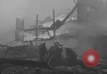 Standbild Schäden durch Brand Paris Frankreich, 1954, aus Sekunde 44 historischem Filmmaterial Videoclip 65675076502
