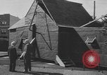 Immagine di Svelando la placca West Orange New Jersey USA, 1954, secondo 18 filmato di repertorio 65675076503