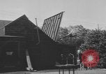 Immagine di Svelando la placca West Orange New Jersey USA, 1954, secondo 28 filmato di repertorio 65675076503
