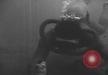 Standbild amerikanische Taucher Golf von Mexiko, 1954, aus Sekunde 38 historischem Filmmaterial Videoclip 65675076505