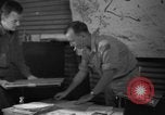 Standbild Yank Magazin Pacific Theater, 1945, aus Sekunde 9 historischem Filmmaterial Videoclip 65675076515