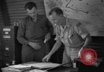 Standbild Yank Magazin Pacific Theater, 1945, aus Sekunde 13 historischem Filmmaterial Videoclip 65675076515