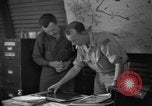 Standbild Yank Magazin Pacific Theater, 1945, aus Sekunde 16 historischem Filmmaterial Videoclip 65675076515