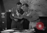 Standbild Yank Magazin Pacific Theater, 1945, aus Sekunde 18 historischem Filmmaterial Videoclip 65675076515
