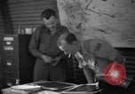 Standbild Yank Magazin Pacific Theater, 1945, aus Sekunde 23 historischem Filmmaterial Videoclip 65675076515