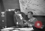 Standbild Yank Magazin Pacific Theater, 1945, aus Sekunde 31 historischem Filmmaterial Videoclip 65675076515