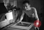 Standbild Yank Magazin Pacific Theater, 1945, aus Sekunde 23 historischem Filmmaterial Videoclip 65675076516