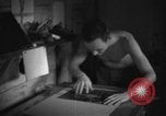 Standbild Yank Magazin Pacific Theater, 1945, aus Sekunde 48 historischem Filmmaterial Videoclip 65675076516
