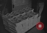 Standbild Yank Magazin Pacific Theater, 1945, aus Sekunde 5 historischem Filmmaterial Videoclip 65675076521