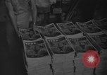 Standbild Yank Magazin Pacific Theater, 1945, aus Sekunde 10 historischem Filmmaterial Videoclip 65675076521