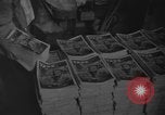 Standbild Yank Magazin Pacific Theater, 1945, aus Sekunde 11 historischem Filmmaterial Videoclip 65675076521