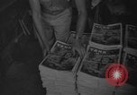 Standbild Yank Magazin Pacific Theater, 1945, aus Sekunde 13 historischem Filmmaterial Videoclip 65675076521