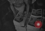 Standbild Yank Magazin Pacific Theater, 1945, aus Sekunde 14 historischem Filmmaterial Videoclip 65675076521