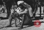 Immagine di Fuga degli stranieri Ad Addis Abeba in Etiopia, 1935, secondo 23 filmato di repertorio 65675076534