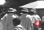 Immagine di Fuga degli stranieri Ad Addis Abeba in Etiopia, 1935, secondo 27 filmato di repertorio 65675076534