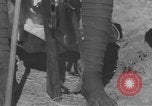 Immagine di Fuga degli stranieri Ad Addis Abeba in Etiopia, 1935, secondo 46 filmato di repertorio 65675076534