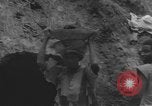 Immagine di Fuga degli stranieri Ad Addis Abeba in Etiopia, 1935, secondo 58 filmato di repertorio 65675076534
