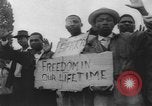 Image Massacre de Sharpeville en Afrique du Sud L'Afrique du Sud de Sharpeville, 1960, de la seconde 28 séquences d'archives historiques vidéo 65675076541