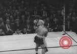 Immagine di Golden torneo di guanti New York United States USA, 1960, secondo 13 filmato di repertorio 65675076544