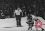 Immagine di Golden torneo di guanti New York United States USA, 1960, secondo 17 filmato di repertorio 65675076544