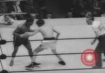 Immagine di Golden torneo di guanti New York United States USA, 1960, secondo 28 filmato di repertorio 65675076544