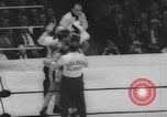 Immagine di Golden torneo di guanti New York United States USA, 1960, secondo 42 filmato di repertorio 65675076544