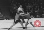 Immagine di Golden torneo di guanti New York United States USA, 1960, secondo 54 filmato di repertorio 65675076544
