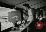 Immagine di Industria televisiva United States USA, 1950, secondo 9 filmato di repertorio 65675076546