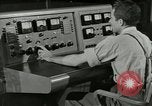 Immagine di Industria televisiva United States USA, 1950, secondo 44 filmato di repertorio 65675076546