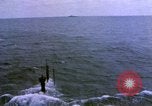 Standbild Live Fire Torpedo test Pazifik, 1966, aus Sekunde 34 historischem Filmmaterial Videoclip 65675076556