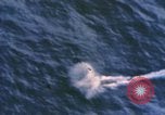 Standbild porpoising Mk 16 Torpedo Pazifik, 1966, aus Sekunde 10 historischem Filmmaterial Videoclip 65675076558