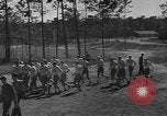 Standbild Frauen Marines Erholung in Camp Lejeune in Zweiten Weltkrieg North Carolina United States USA, 1944, aus Sekunde 7 historischem Filmmaterial Videoclip 65675076576