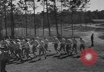 Standbild Frauen Marines Erholung in Camp Lejeune in Zweiten Weltkrieg North Carolina United States USA, 1944, aus Sekunde 8 historischem Filmmaterial Videoclip 65675076576