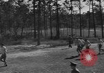 Standbild Frauen Marines Erholung in Camp Lejeune in Zweiten Weltkrieg North Carolina United States USA, 1944, aus Sekunde 14 historischem Filmmaterial Videoclip 65675076576