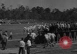 Standbild Frauen Marines Erholung in Camp Lejeune in Zweiten Weltkrieg North Carolina United States USA, 1944, aus Sekunde 16 historischem Filmmaterial Videoclip 65675076576