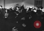 Standbild Frauen Marines Erholung in Camp Lejeune in Zweiten Weltkrieg North Carolina United States USA, 1944, aus Sekunde 27 historischem Filmmaterial Videoclip 65675076576
