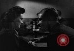 Standbild Frauen Marines Erholung in Camp Lejeune in Zweiten Weltkrieg North Carolina United States USA, 1944, aus Sekunde 46 historischem Filmmaterial Videoclip 65675076576