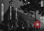 Immagine di Donne Marines in chiesa United States USA, 1944, secondo 7 filmato di repertorio 65675076577