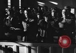Immagine di Donne Marines in chiesa United States USA, 1944, secondo 19 filmato di repertorio 65675076577