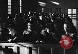 Immagine di Donne Marines in chiesa United States USA, 1944, secondo 21 filmato di repertorio 65675076577