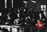 Immagine di Donne Marines in chiesa United States USA, 1944, secondo 24 filmato di repertorio 65675076577
