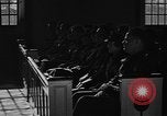 Immagine di Donne Marines in chiesa United States USA, 1944, secondo 50 filmato di repertorio 65675076577