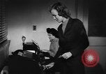 Immagine di Marine Corps womens riserva nella seconda guerra mondiale United States USA, 1944, secondo 38 filmato di repertorio 65675076579