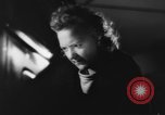 Immagine di Stati Uniti Guardia costiera donne della Riserva Oceano Pacifico, 1943, secondo 22 filmato di repertorio 65675076581
