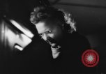 Immagine di Stati Uniti Guardia costiera donne della Riserva Oceano Pacifico, 1943, secondo 24 filmato di repertorio 65675076581