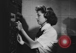 Immagine di Stati Uniti Guardia costiera donne della Riserva Oceano Pacifico, 1943, secondo 28 filmato di repertorio 65675076581