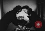 Immagine di Stati Uniti Guardia costiera donne della Riserva Oceano Pacifico, 1943, secondo 45 filmato di repertorio 65675076581