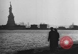 Standbild United States Coast Guards Frauen Reserve United States USA, 1943, aus Sekunde 10 historischem Filmmaterial Videoclip 65675076582
